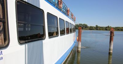 Wznowiono przeprawę promową przy Moście Siennickim (aktl.)