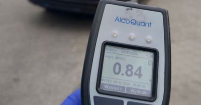 44-latek z ponad 1,6 promila jechał z synem